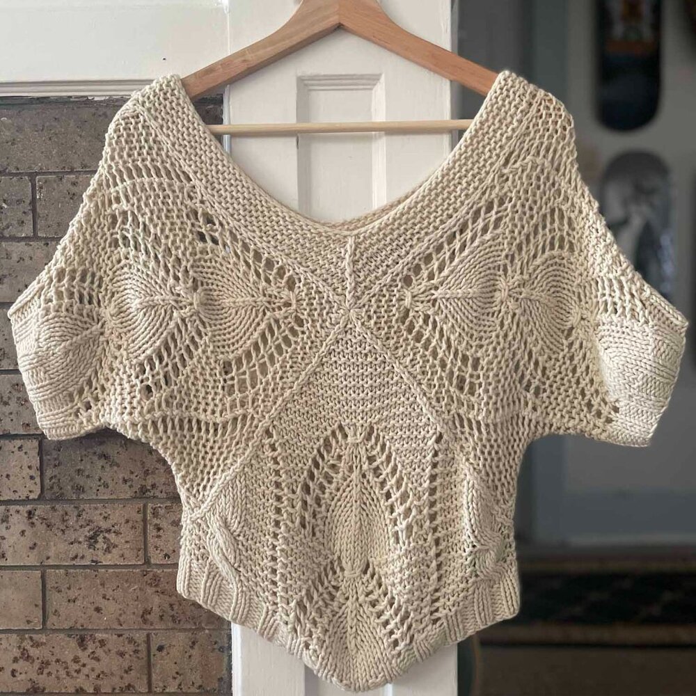 Beige Knit Short Sleeve Shirt - Size SM - Bateau Neckline - Loose Knit